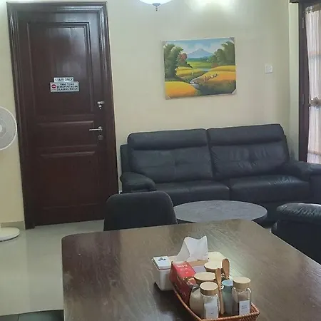 3-Bedroom House With Pool Near Park 10Min To Beach